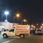 Asesinan a tiros a un policía y una mujer afuera de una plaza comercial en el sur de Guayaquil