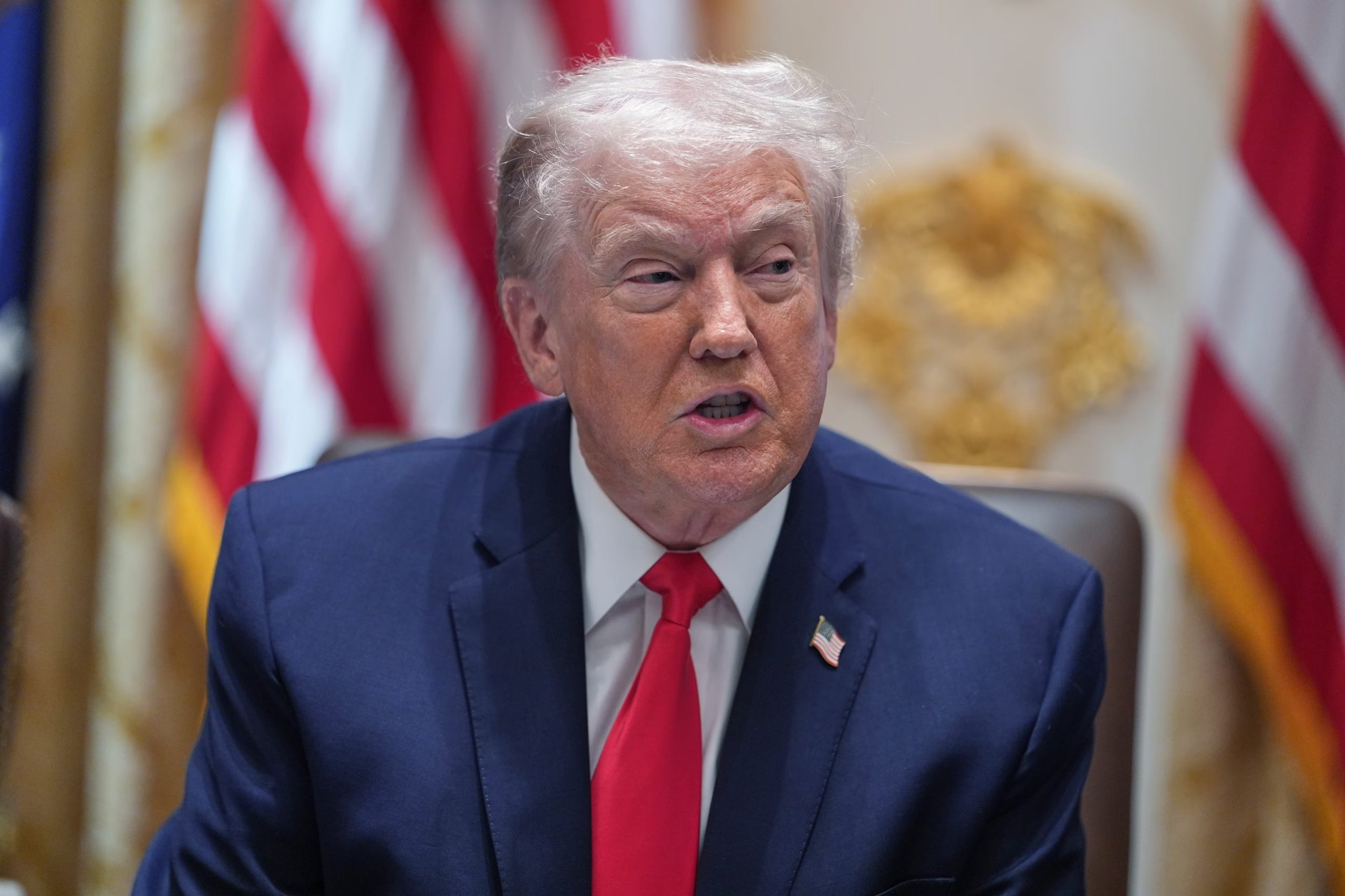 El presidente de EEUU, Donald Trump, habla durante una reunión del gabinete en la Casa Blanca, en Washington, el jueves 29 de enero de 2026. (AP Foto/Evan Vucci)