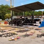 Un lote de cocaína trazó la ruta para localizar caletas subterráneas con arsenal de armas en Playa Prieta, Manabí