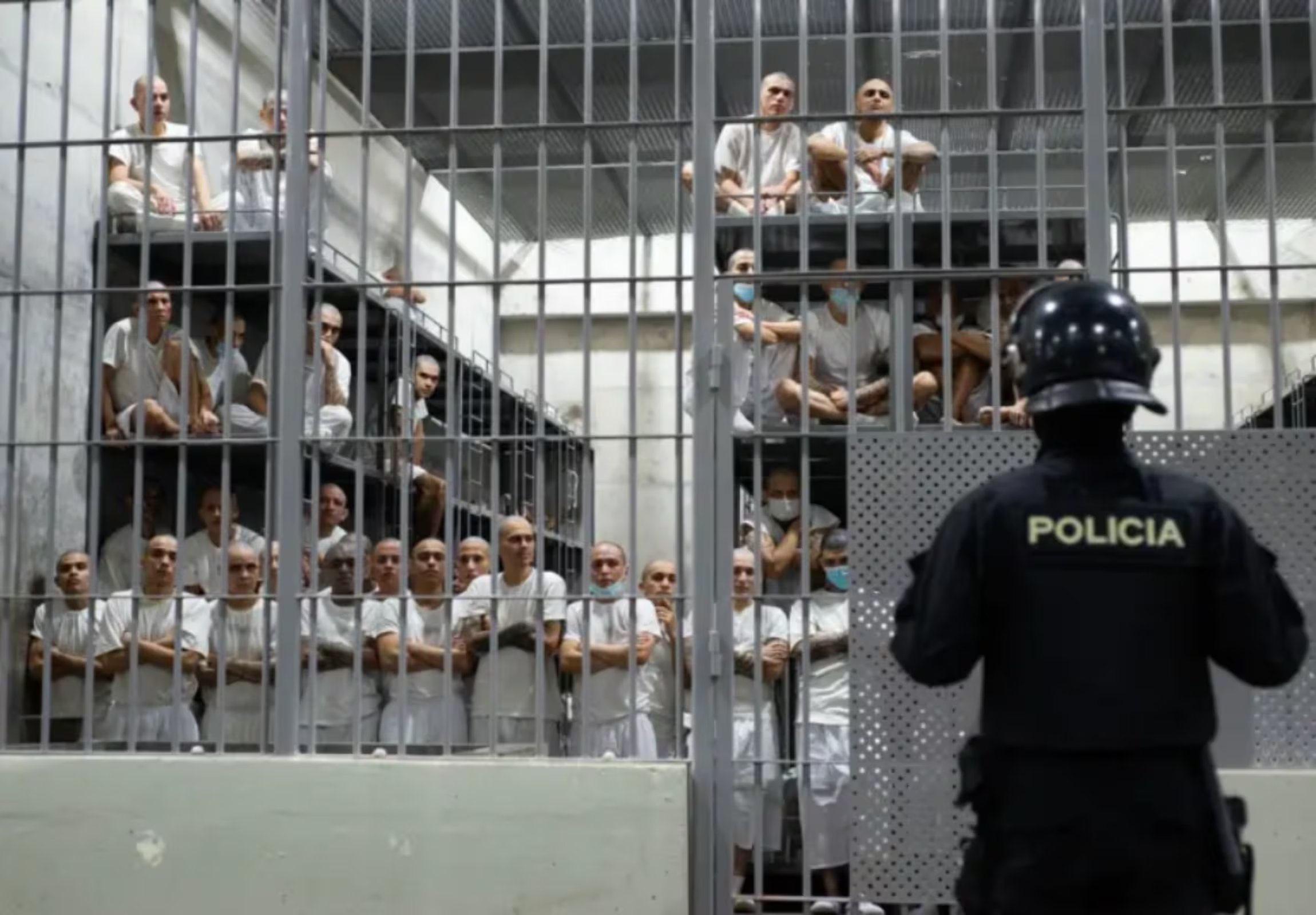 En el marco del Régimen de Excepción, las autoridades han capturado 91,300 pandilleros/. (crédito BBC)