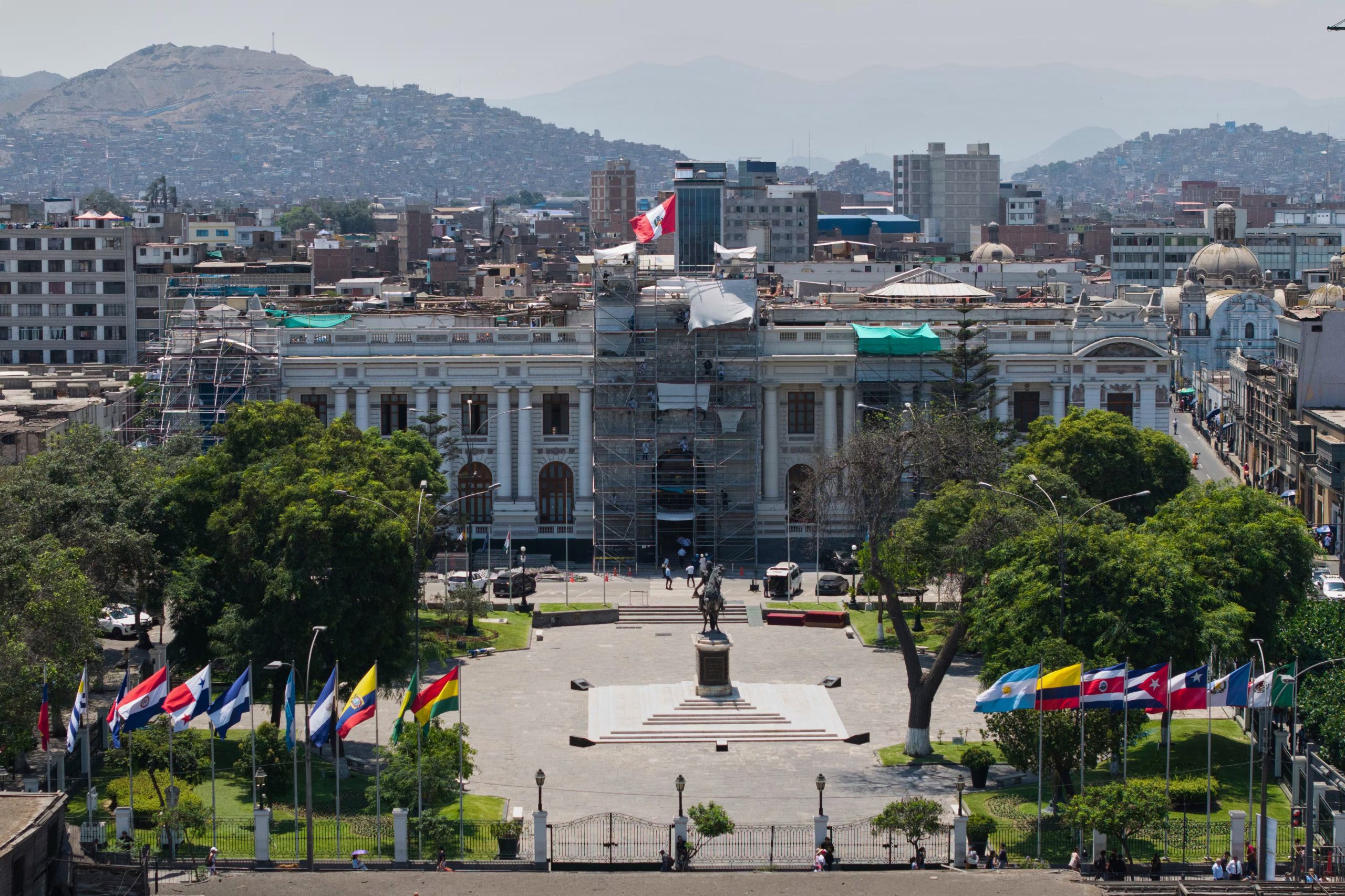 El Congreso peruano consolidó su papel decisivo al destituir a José Jerí, el cuarto presidente removido en menos de seis años. (AP Foto/Guadalupe Pardo)