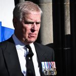 Carlos III y la crisis financiera del príncipe Andrés: dudas y desalojo