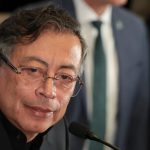 Petro denuncia irregularidades en consultas: pide acción de Fiscalía