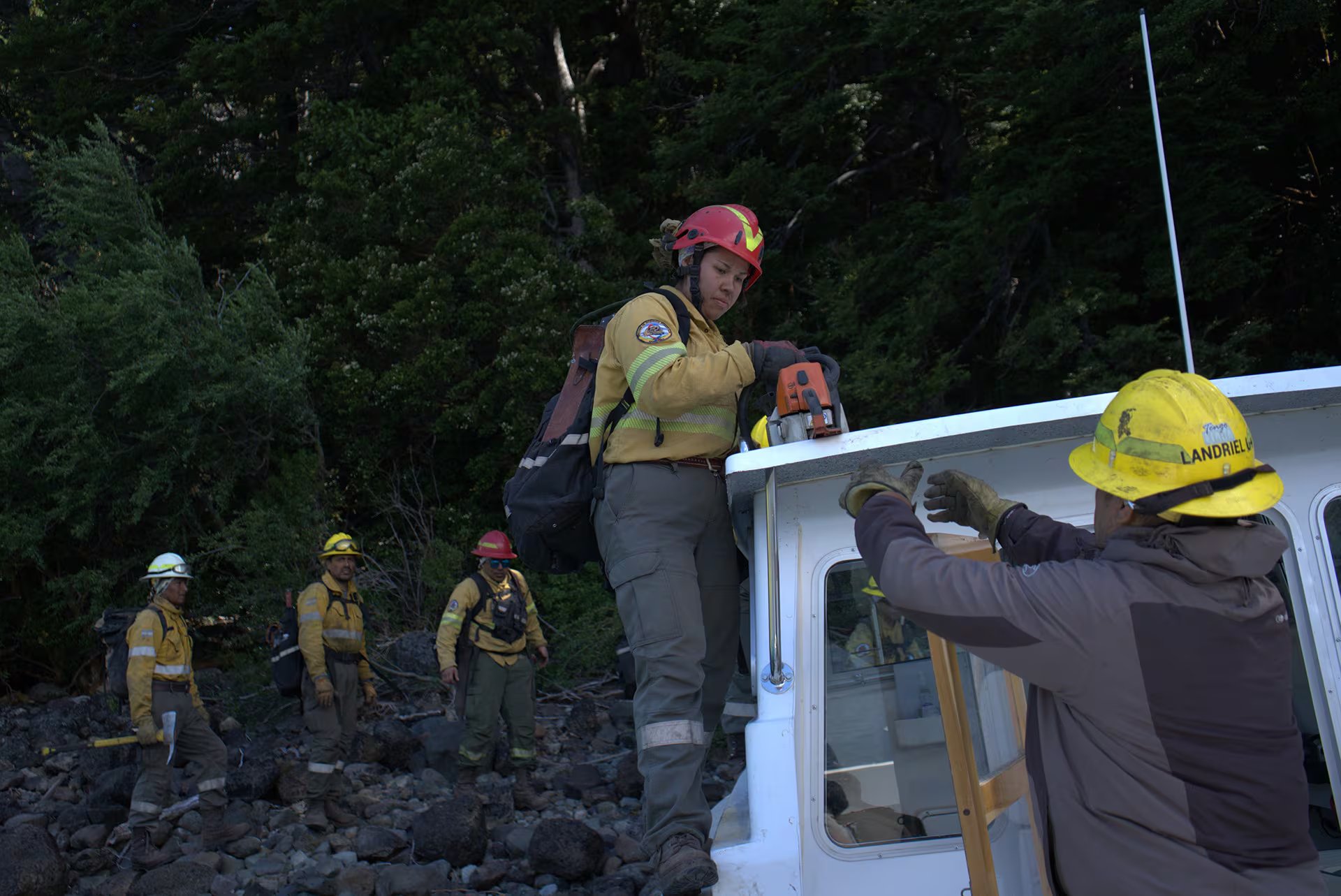 Solo las lluvias de otoño pueden detener las llamas, aseguró un poblador (Parques Nacionales)