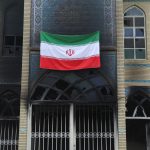 Irán: Multitudes desafían al régimen en homenajes a manifestantes