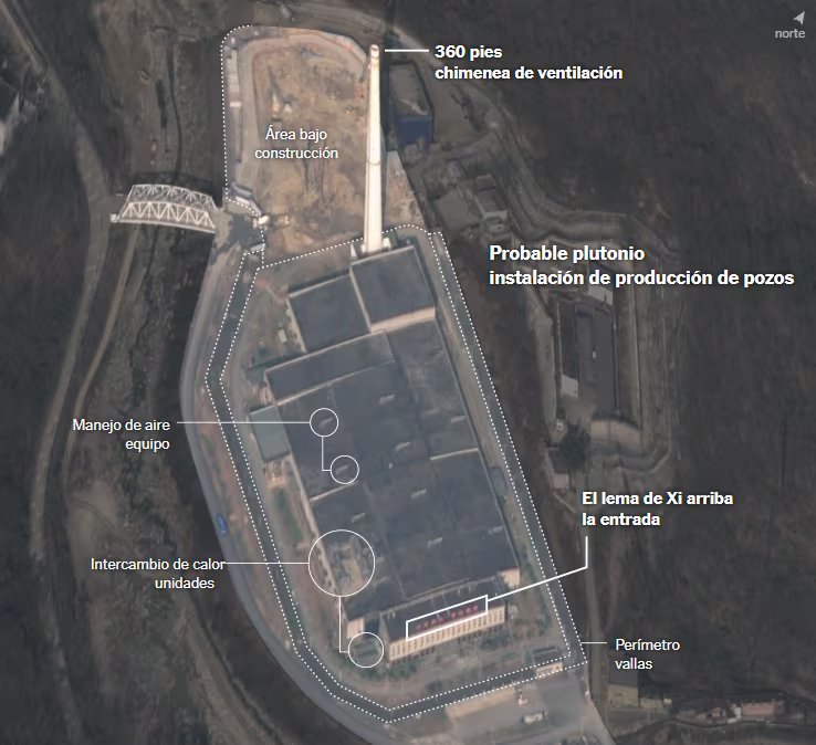 Vista aérea de una instalación industrial china con una planta de producción de plutonio y una chimenea de ventilación de 110 metros (Fuente: Imagen satelital de Airbus)