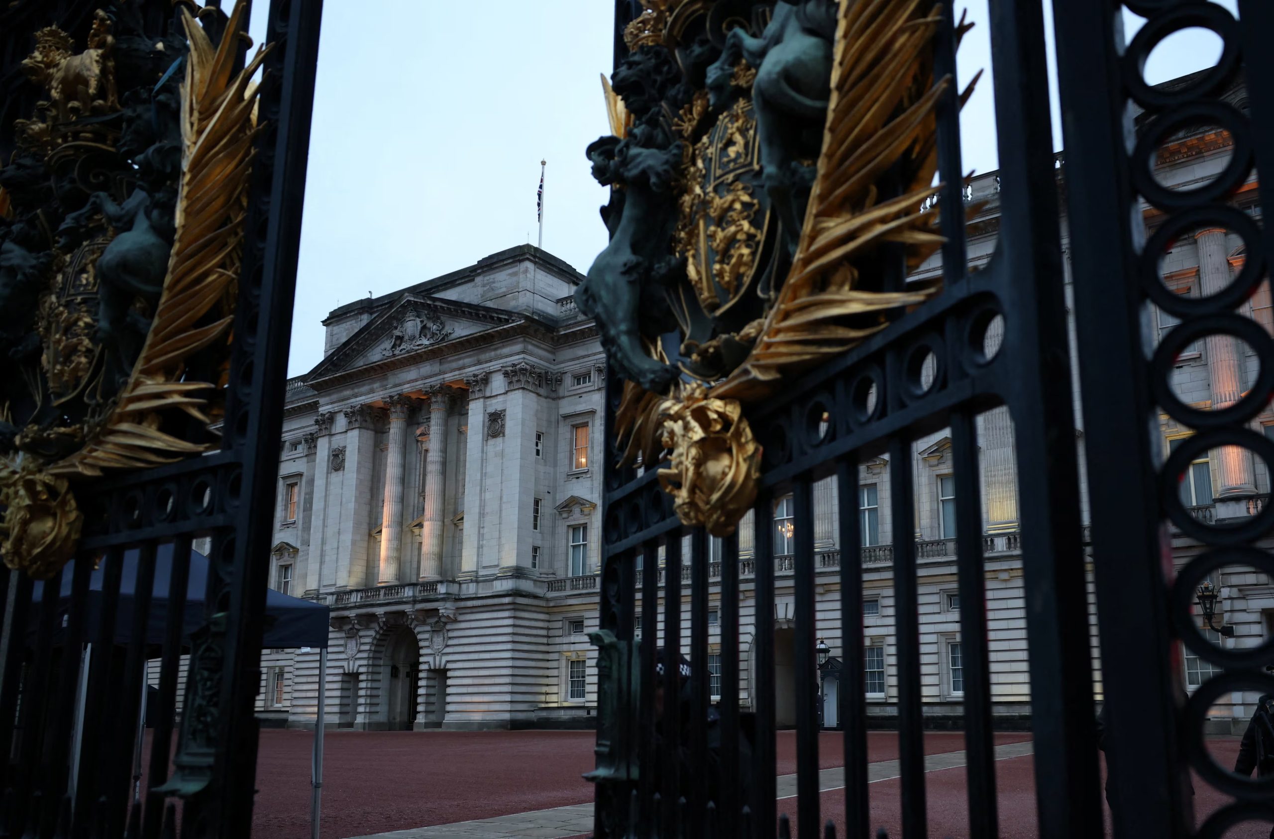 La caída en desgracia de Mountbatten-Windsor tendrá enormes repercusiones para la realeza británica (REUTERS/Isabel Infantes)