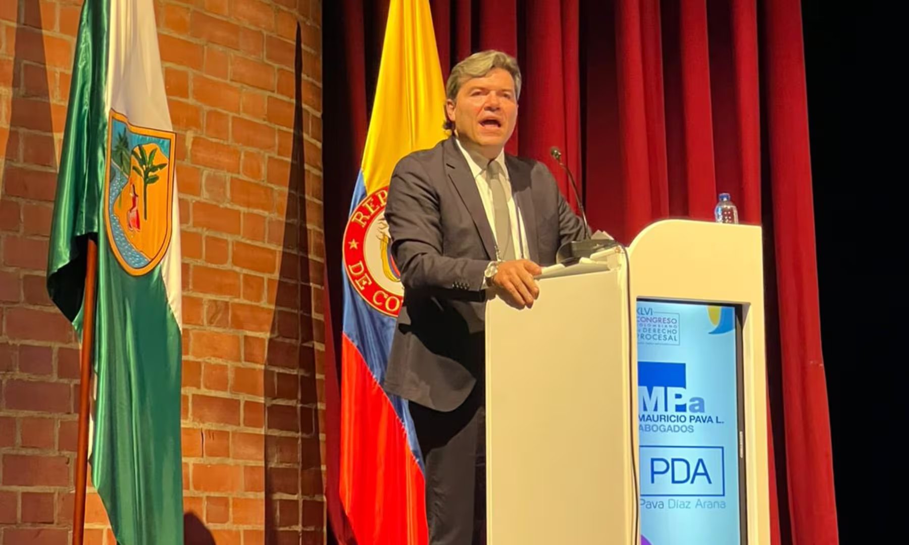 El abogado Mauricio Pava aseguró que su defensa es netamente jurídica y no política - crédito @MPaDerechoPenal/X