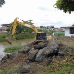 Prefectura de Manabí protege ribera del río Carrizal para salvaguardar vivienda en San Bartolo