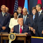 Donald Trump dice en la cumbre ‘Escudo de las Américas’ que reconoce formalmente al Gobierno de Delcy Rodríguez en Venezuela