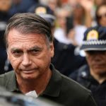 Jair Bolsonaro continúa en cuidados intensivos por cuadro de neumonía