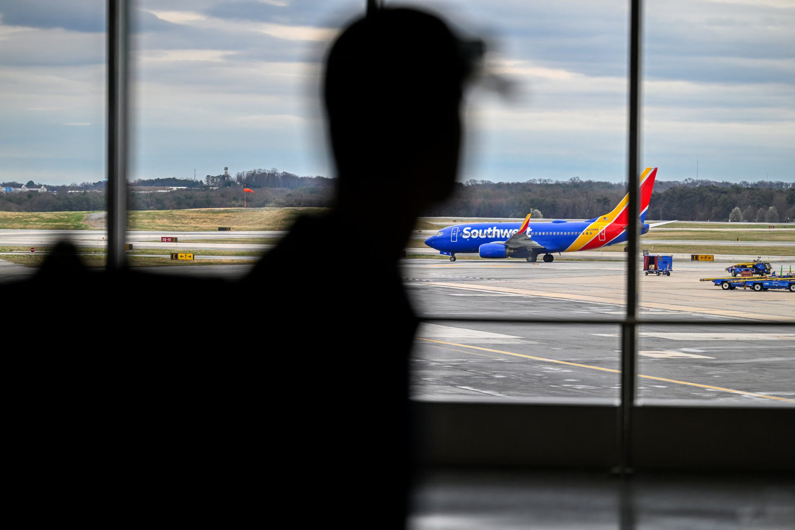 El ausentismo entre los agentes de la TSA alcanzó niveles críticos, llegando a superar el 40% en ciudades como Houston, Atlanta y Nueva York. REUTERS/Daniel Heuer