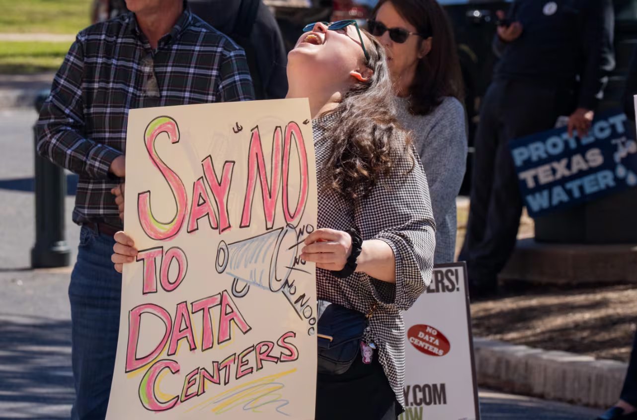 El crecimiento de los centros de datos alimenta la preocupación por posibles subas en las tarifas y nuevas exigencias sobre la infraestructura eléctrica local (AP/Mikala Compton/Austin American-Statesman)