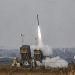 Israel neutraliza misiles iraníes sobre refinería en Haifa