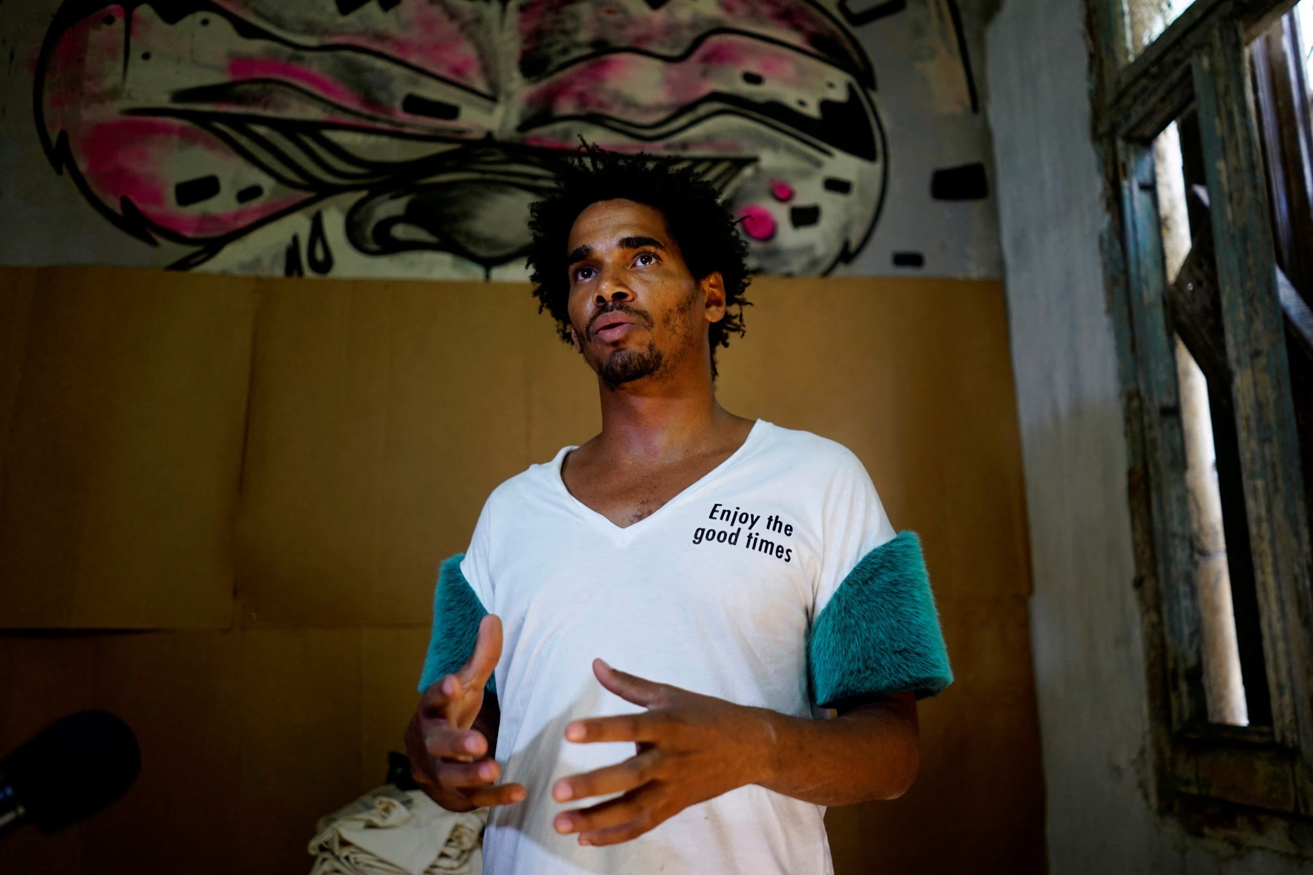 La dictadura cubana negó la liberación anticipada del artista opositor Luis Manuel Otero Alcántara tras cinco años de cárcel (REUTERS/Alexandre Meneghini/Archivo)