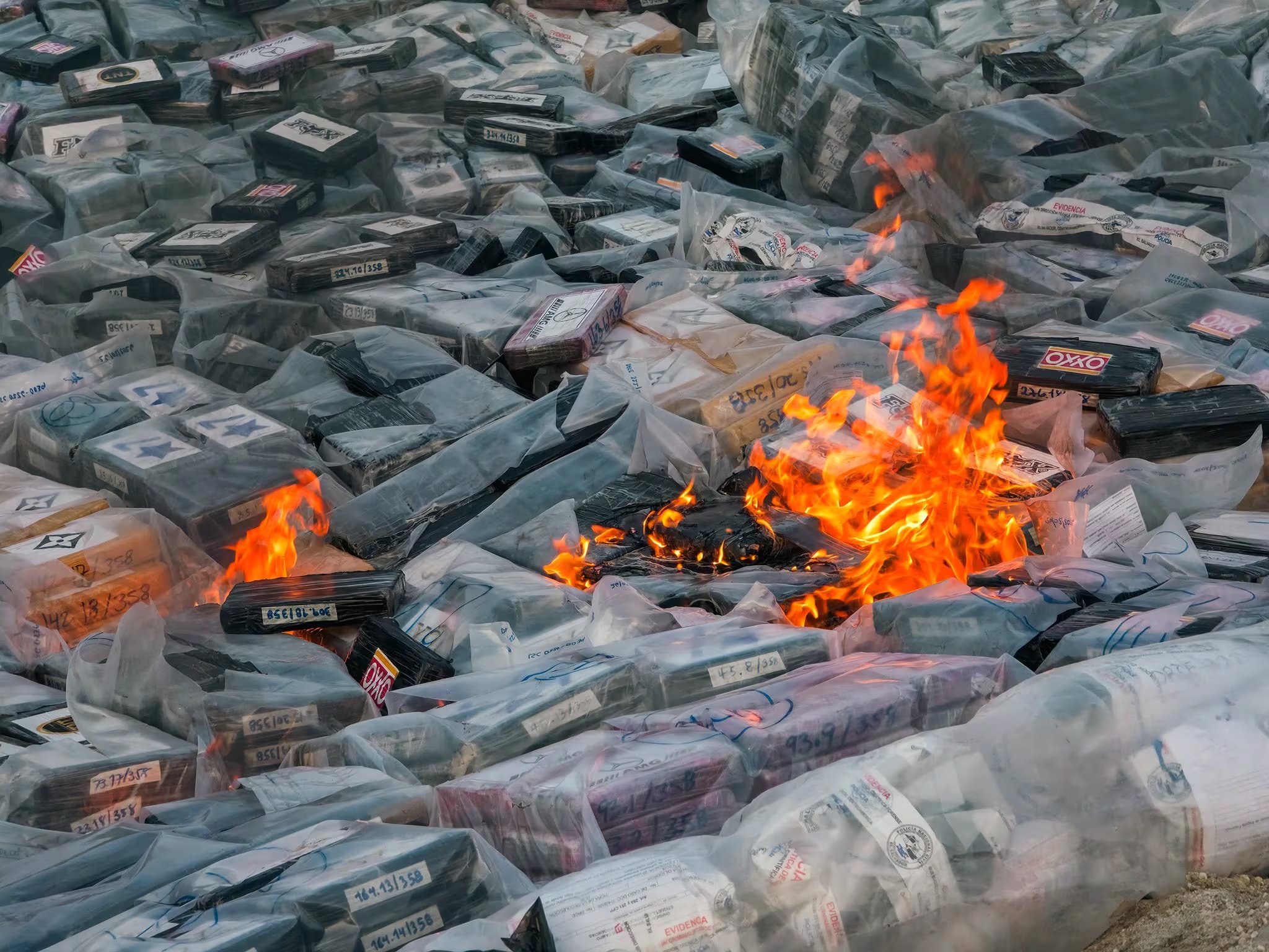 El Salvador suma 7,41 toneladas de droga incautadas en 2026, evidenciando mayor efectividad y compromiso en la lucha antidrogas. /(FGR)