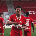 Anthony Valencia marca en el empate del Royal Antwerp ante Standard Lieja