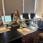 Vox respalda a María Corina Machado en cita clave en Santiago de Chile