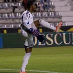 Pedro Ortiz y el triunfo de Emelec: «Sabíamos a lo que veníamos, una cancha difícil y un equipo difícil. Nos vamos con tres puntos y eso es lo importante»