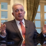 Álvaro Uribe, expresidente de Colombia: Me parece muy útil que Ecuador esté en el Escudo de las Américas