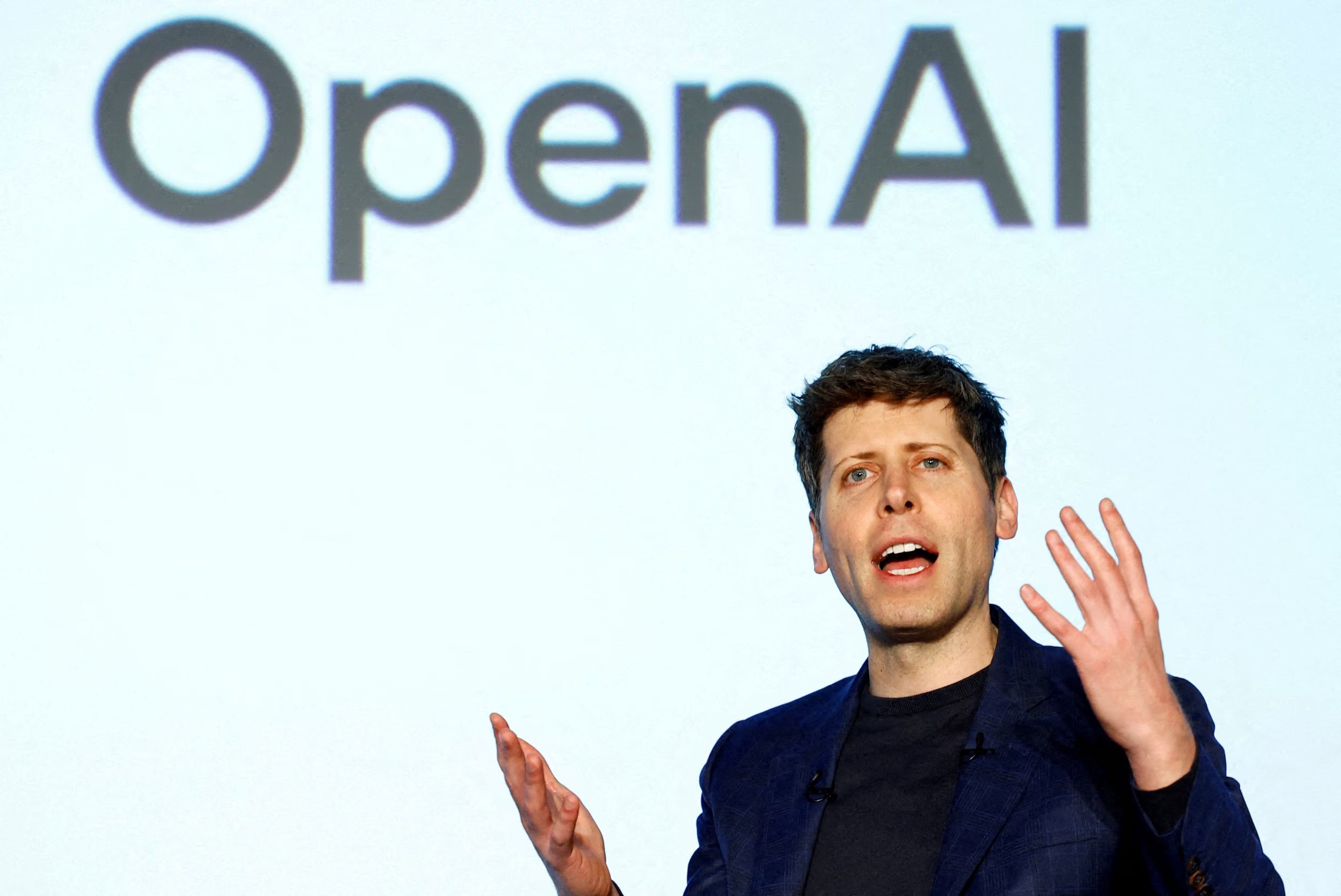 OpenAI y su directiva han sido objeto de amenazas y protestas previas, incluyendo cierres de oficina y arrestos de manifestantes en 2024 y 2025 (REUTERS/Kim Kyung-Hoon).