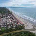 Oleaje activa alertas en playas de Ecuador este 5 y 6 de abril