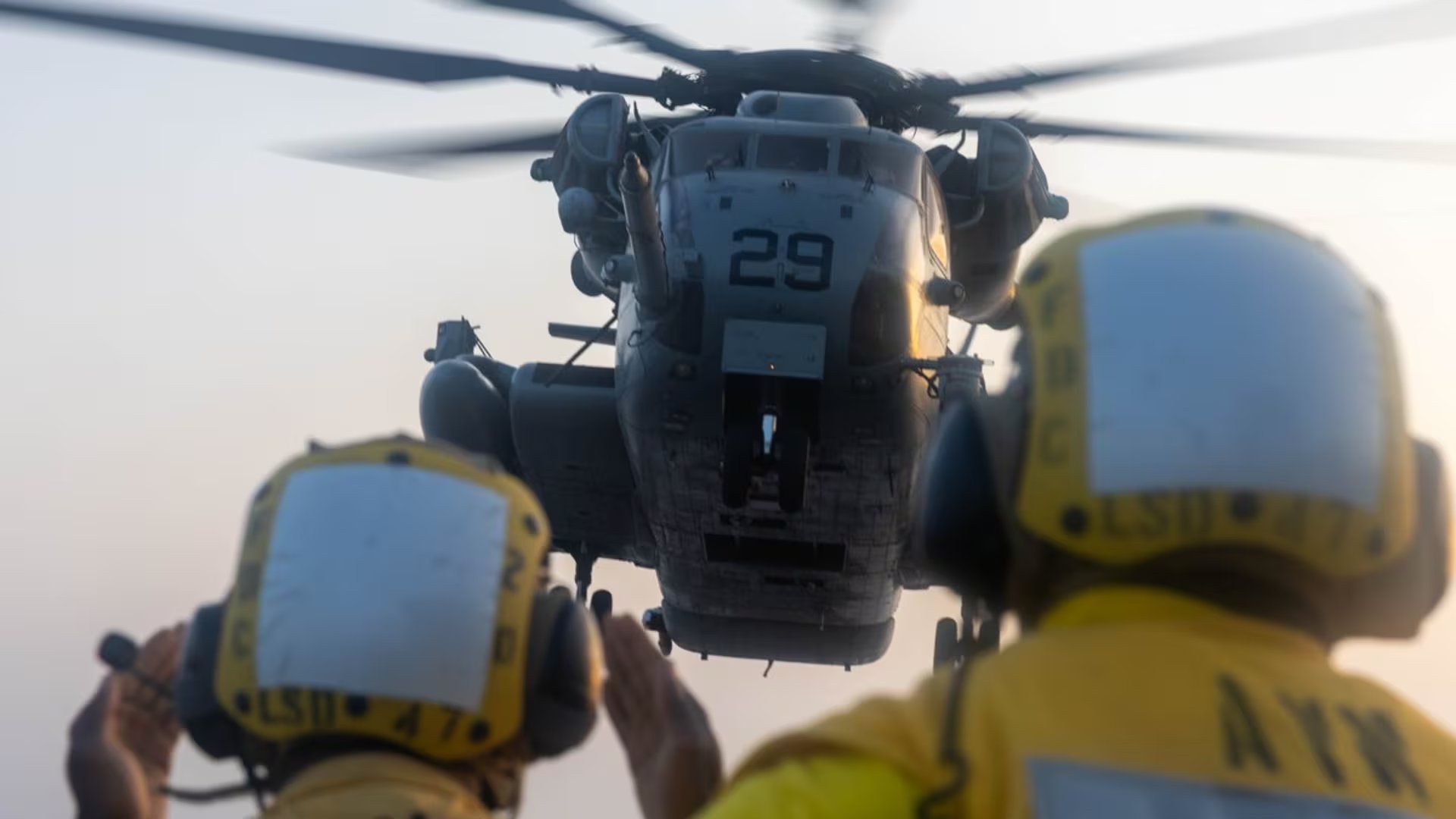 Estados Unidos intensificó sus maniobras militares frente al estrecho de Ormuz (@CENTCOM)