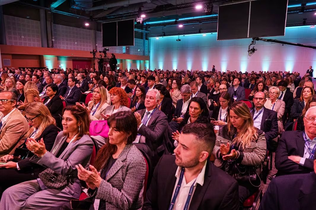 Está por comenzar una nueva edición de AmCham Summit (@amchamarg)