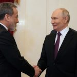 Irán afianza vínculos con Rusia; EE.UU. evalúa propuesta de Ormuz