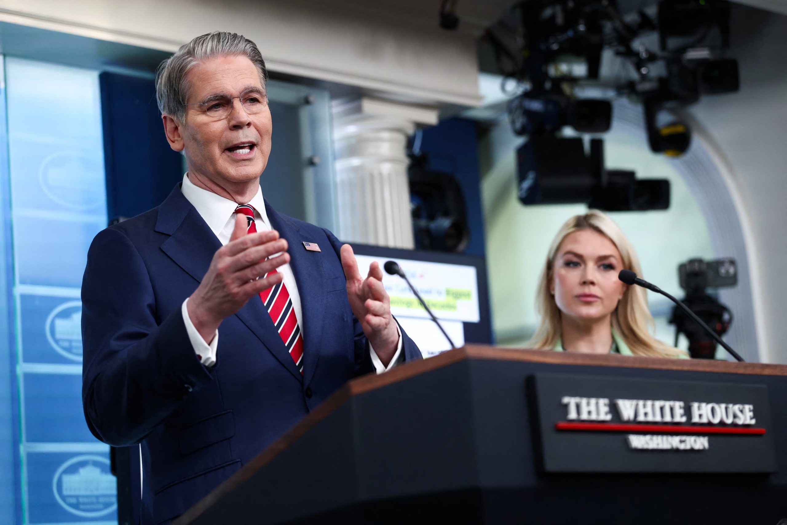 El secretario del Tesoro, Scott Bessent, anunció que la excepción, que permitía comercializar cargamentos de petróleo ruso embarcados antes del 11 de marzo, expiró el pasado sábado y no será prorrogada (REUTERS/Kevin Lamarque)