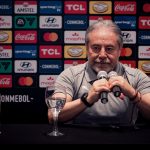 RESPALDO TOTAL: Isaac Álvarez presidente de LDUQ le brinda todo su apoyo a su entrenador Tiago Nunes