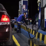 En 2022 la gasolina liberada en Ecuador superó los $ 5, también por guerra en otros países