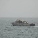 Tensión en el estrecho de Ormuz: Irán abre fuego contra un carguero