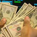 Dólar en Colombia baja a $3.640 este 8 de abril tras tregua de Trump