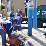 Municipio de Guayaquil plantea multas y contenedores obligatorios para basura en calles peatonales con rejas
