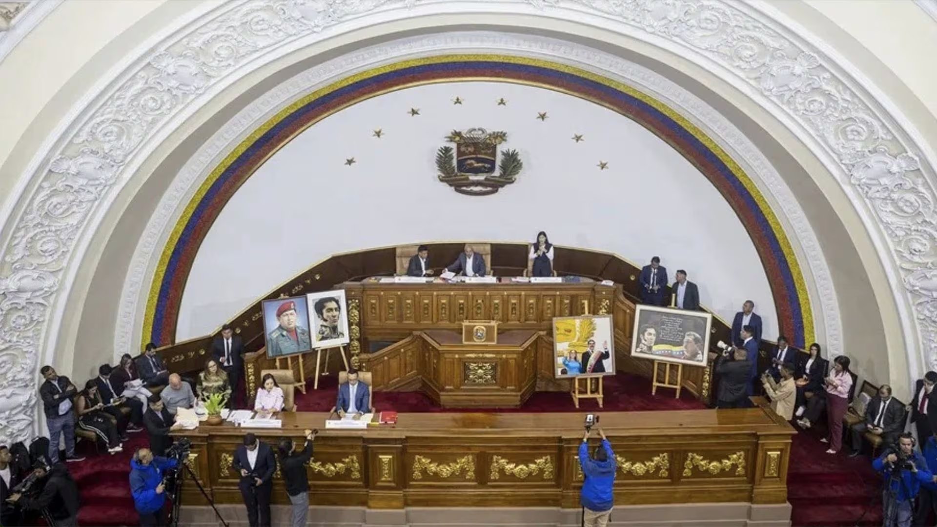 La Asamblea Nacional que responde al oficialismo ha sido clave en la escogencia de los magistrados y en su destitución o jubilación durante las dos últimas décadas