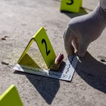 Ataque armado deja dos fallecidos y dos heridos, entre ellos una niña de cuatro años, en la 43 y Chambers