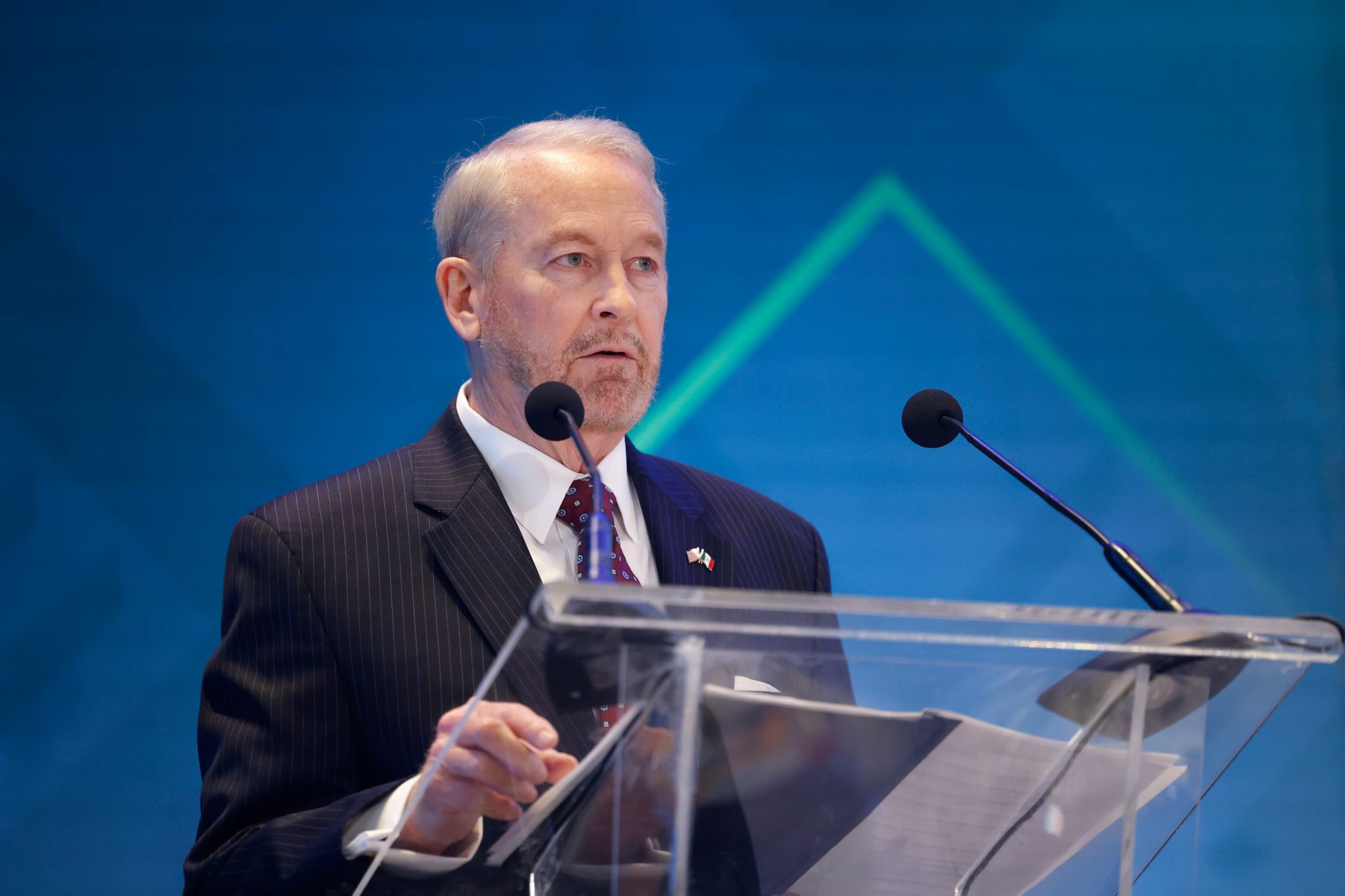 La mandataria afirmó que las indagatorias relacionadas con delitos cometidos por servidores públicos deben ser responsabilidad exclusiva de las instituciones mexicanas y advirtió que cualquier proceso requiere pruebas verificables por organismos competentes. EFE/ Sáshenka Gutiérrez
