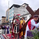 Unas 3.000 personas participaron en el viacrucis de Viernes Santo en Machala