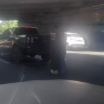 Balean camioneta en la vía a la costa: dos policías fallecidos