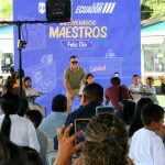 Daniel Noboa destaca inversión de $ 20 millones en uniformes y 16.000 nuevos docentes por el Día del Maestro