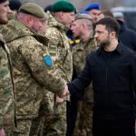 Zelenski compara el bloqueo en Ormuz con el asedio ruso a Ucrania