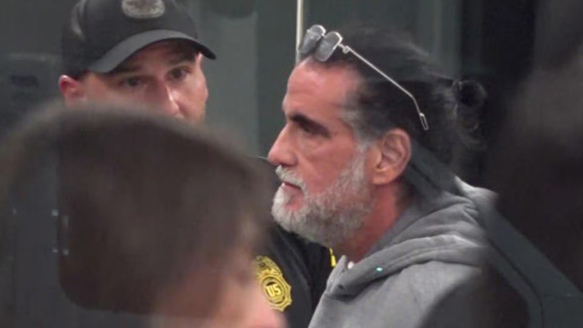 Alex Saab arribó a un aeropuerto de Miami tras ser deportado de Venezuela: fue escoltado por la agentes de la DEA (@agusantonetti)