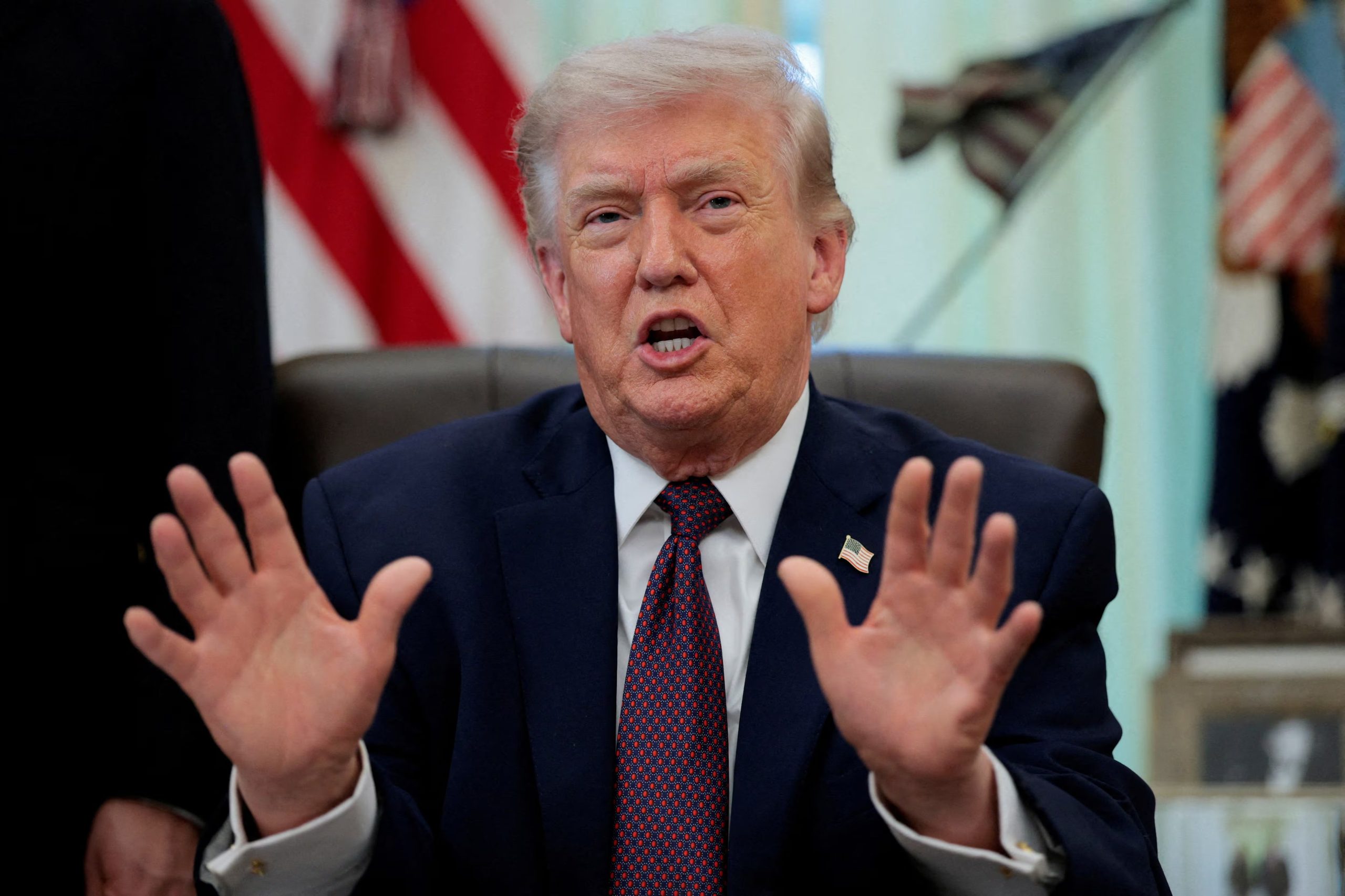 Trump insistió en que las negociaciones atraviesan un momento decisivo y reiteró que su administración podría ordenar nuevos ataques si no recibe una respuesta favorable de Teherán (REUTERS)