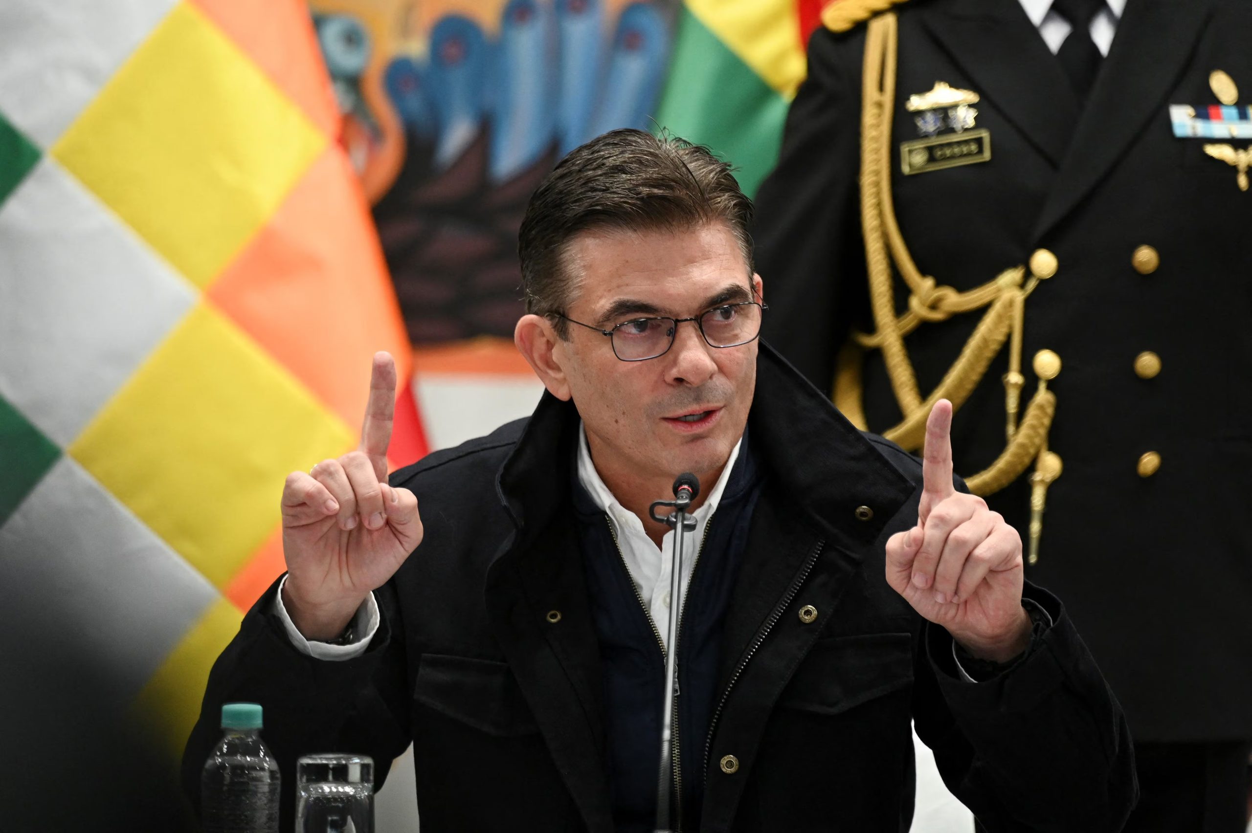 Foto de archivo - El presidente de Bolivia, Rodrigo Paz, habla durante una rueda de prensa en La Paz, Bolivia. 31 mar, 2026. REUTERS/Claudia Morales
