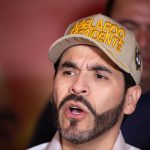 Candidato De la Espriella condena asesinato y apunta a Petro