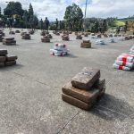 Golpe millonario al narcotráfico: Detectan casi una tonelada de droga oculta en furgón en Tulcán