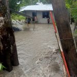 Desbordamiento de ríos en Tena, provincia de Napo, deja afectaciones y suspensión de transporte fluvial