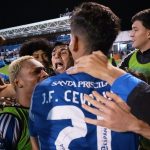 ¡BAJAS SENSIBLES EN EMELEC! EL “BOMBILLO” PIERDE A DOS PIEZAS CLAVES PARA EL DUELO ANTE LIBERTAD
