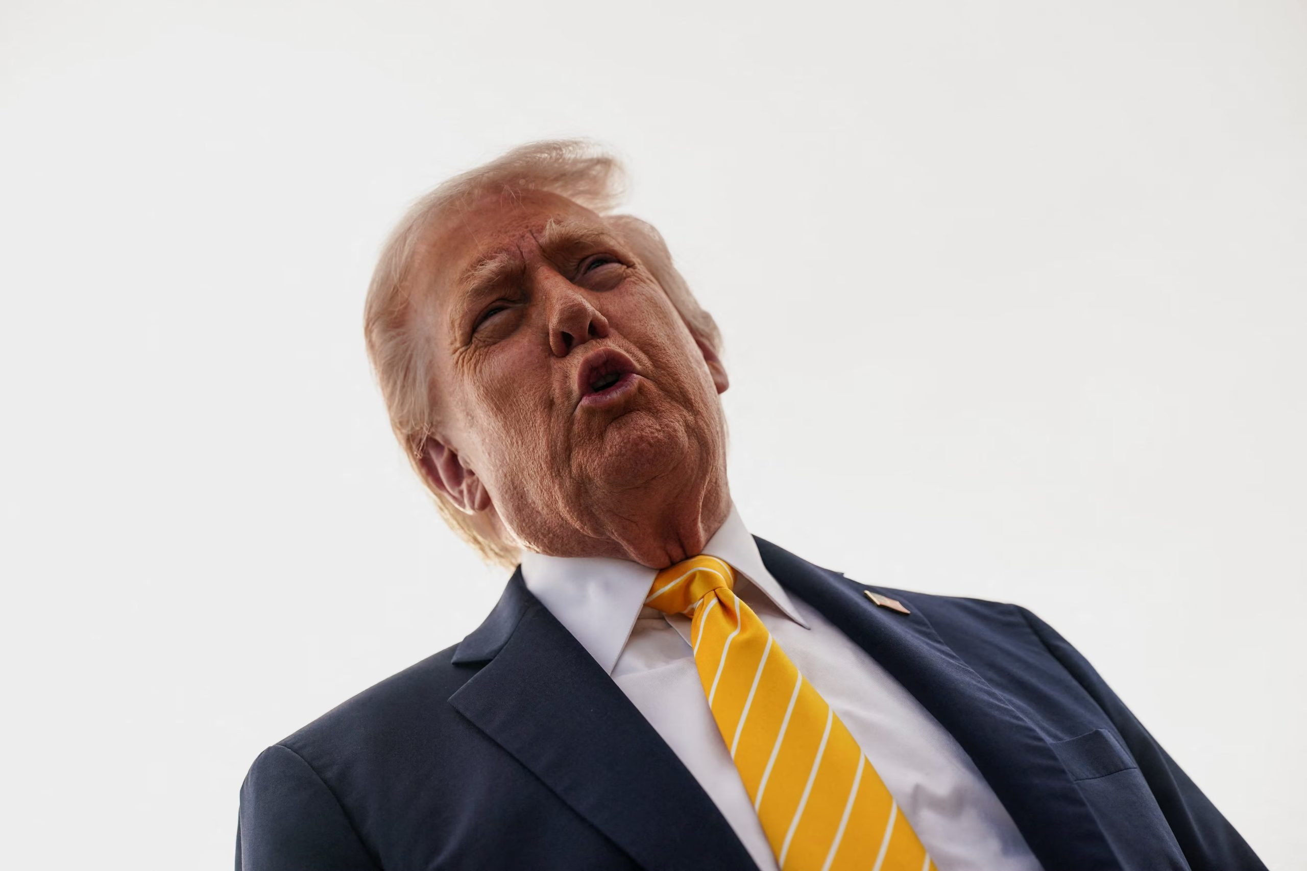 El presidente de Estados Unidos, Donald Trump, indicó que revisará “pronto” la propuesta recibida, aunque expresó dudas sobre su viabilidad (REUTERS/Nathan Howard)